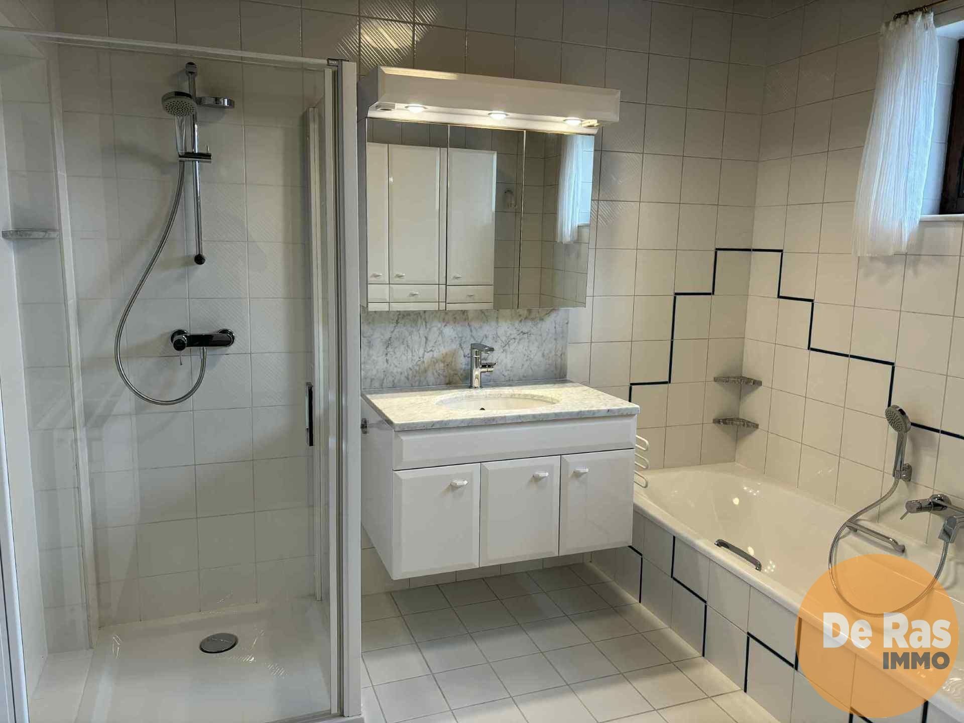 LEDE - Ruim appartement in het centrum foto 11