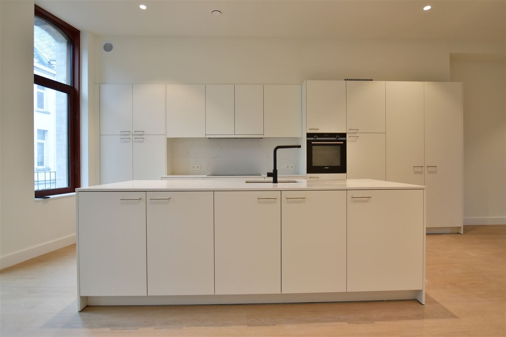 Prachtig luxueus appartement te huur in het bruisende hart van het centrum!  foto 4