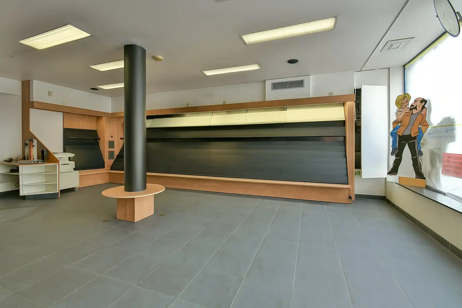 Ruime woning met handelsgedeelte op gunstige ligging in centrum! foto 4