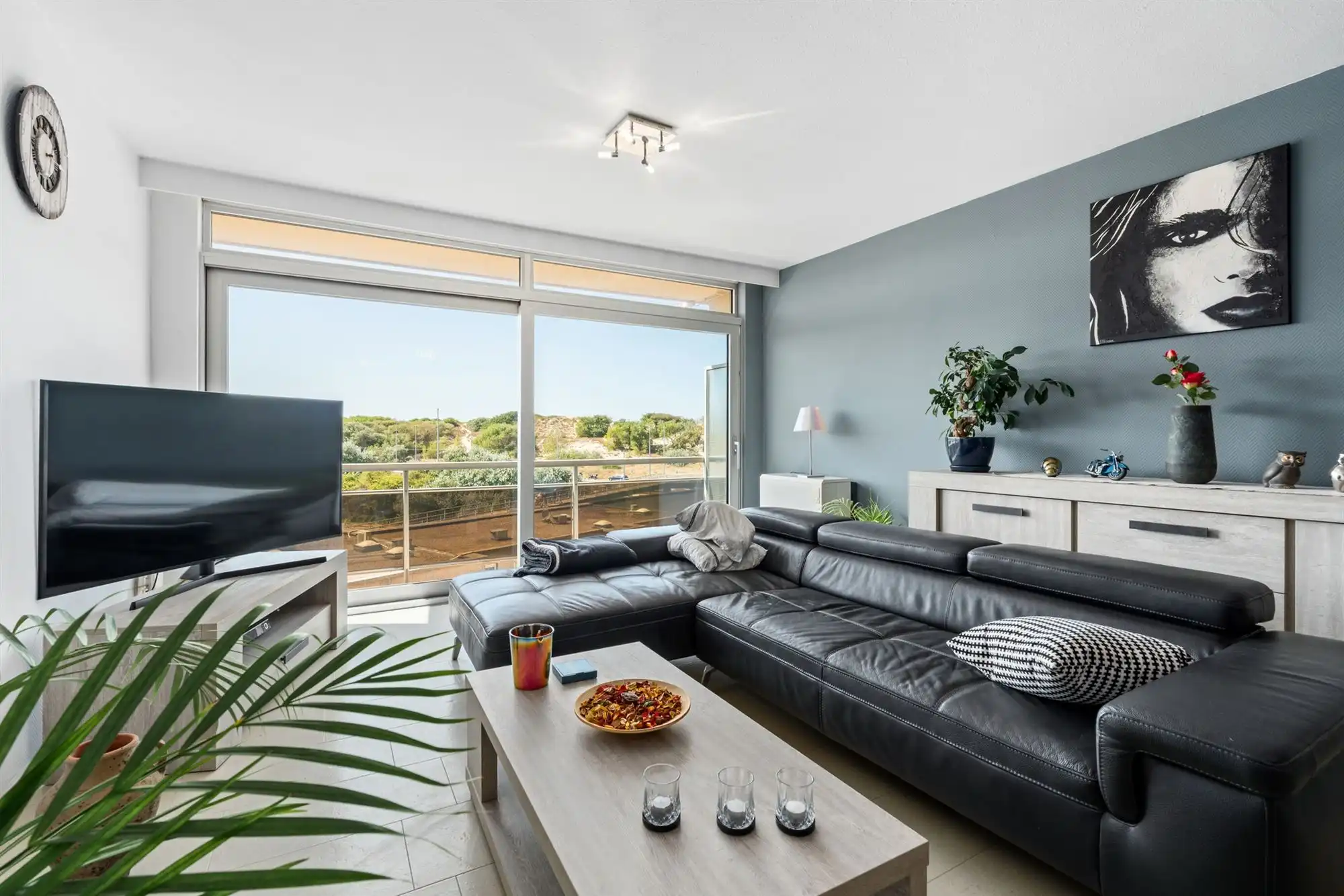 Appartement met open zichten! foto {{pictureIndex}}