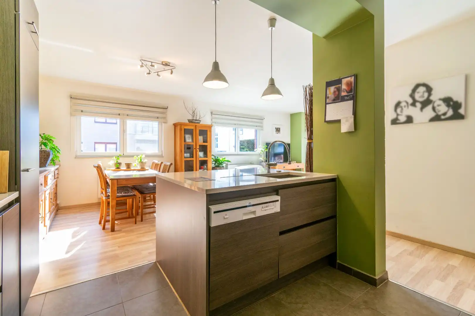 INSTAPKLAAR APP MET 2 SLAAPKAMERS, TERRAS & GARAGE! foto 11