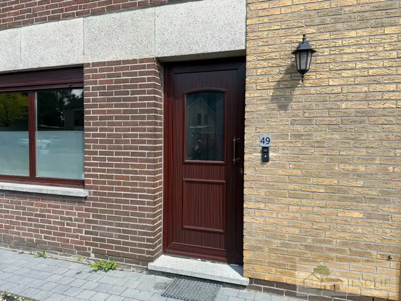 Woning met inpandige garage en tuin - EPC C foto 2