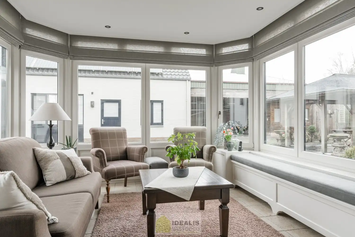 INSTAPKLARE HANDELSRUIMTE VAN MAAR LIEFST +- 410M² MET RIANTE WONING OP SCHITTERENDE COMMERCIËLE ZICHTLOCATIE!! foto 35