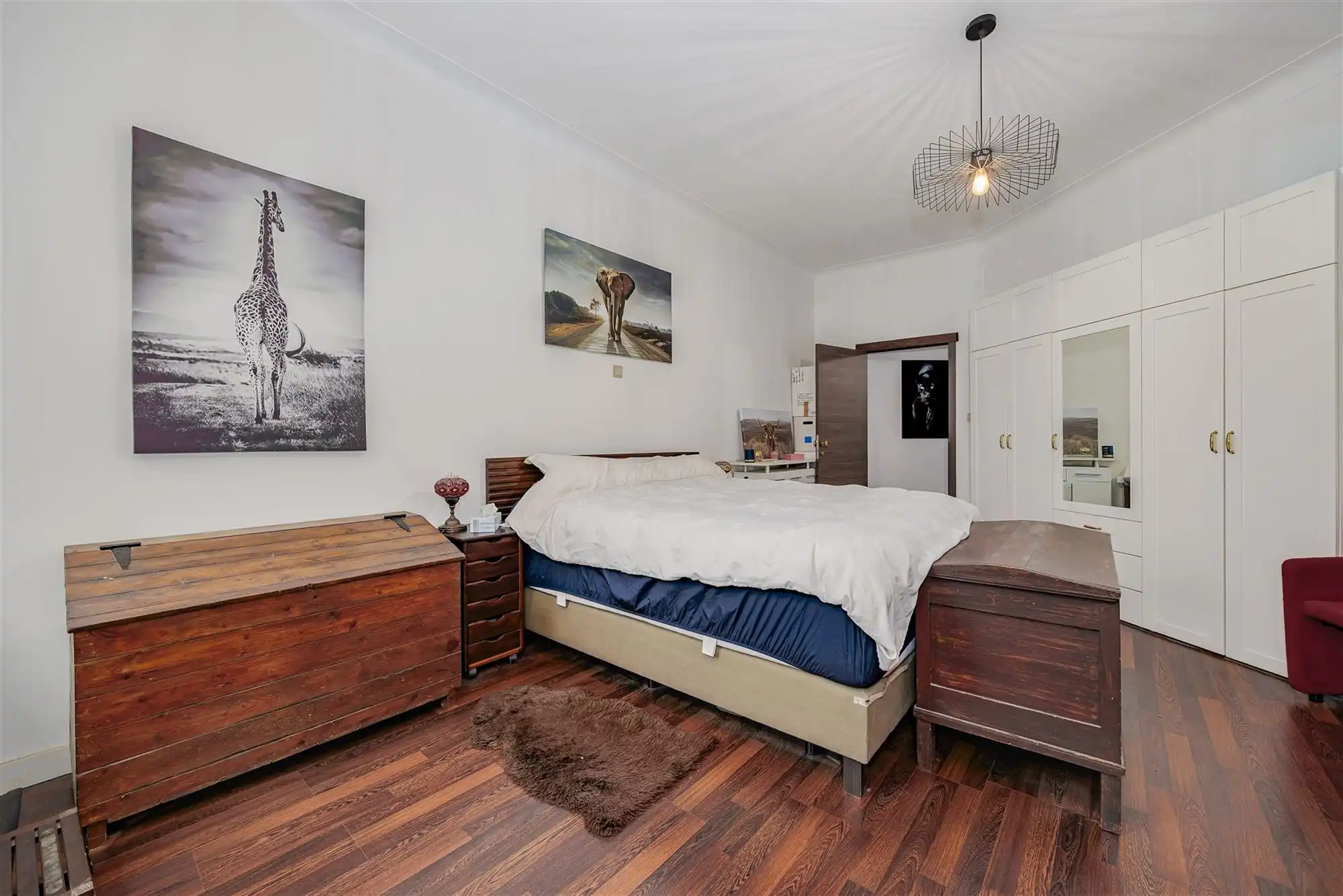 Perfect instapklaar appt met 2 slk + 2 badk vlakbij het Station foto 14