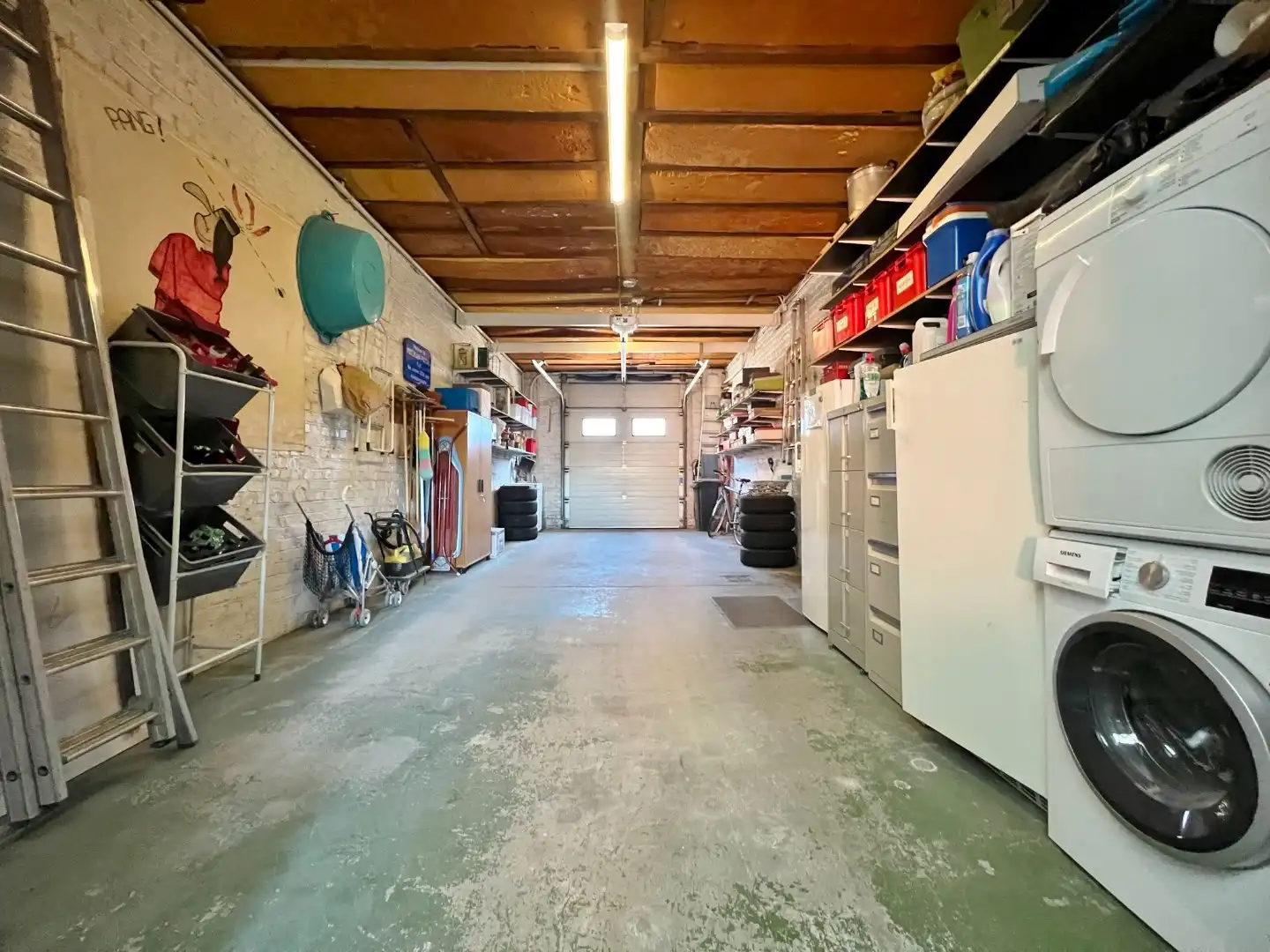 Verrassend ruime, verzorgde woning met dubbele garage en zonnige tuin.  foto 12