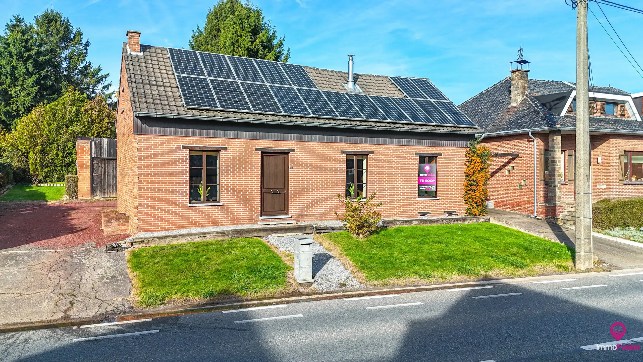 Hoofdfoto van de publicatie: Deels gerenoveerde woning met groot perceel van ca 13are!