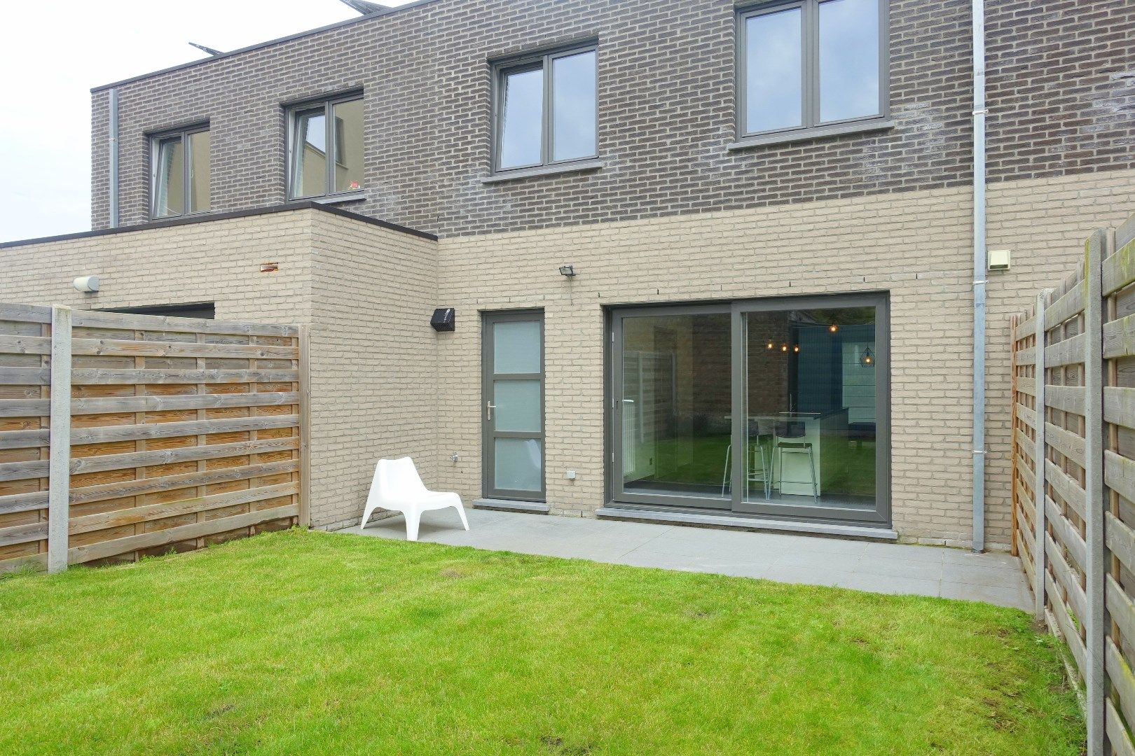 Gezellige woning met tuin foto 2