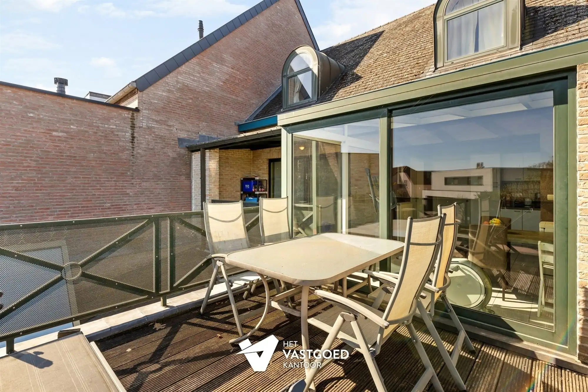 ZEER RUIM EN LICHTRIJK DUPLEX APPARTEMENT (149M²) MET 2 SLAAPKAMERS EN LEUKE VERANDA MET 2 TERRASSEN TE LAAKDAL foto 22