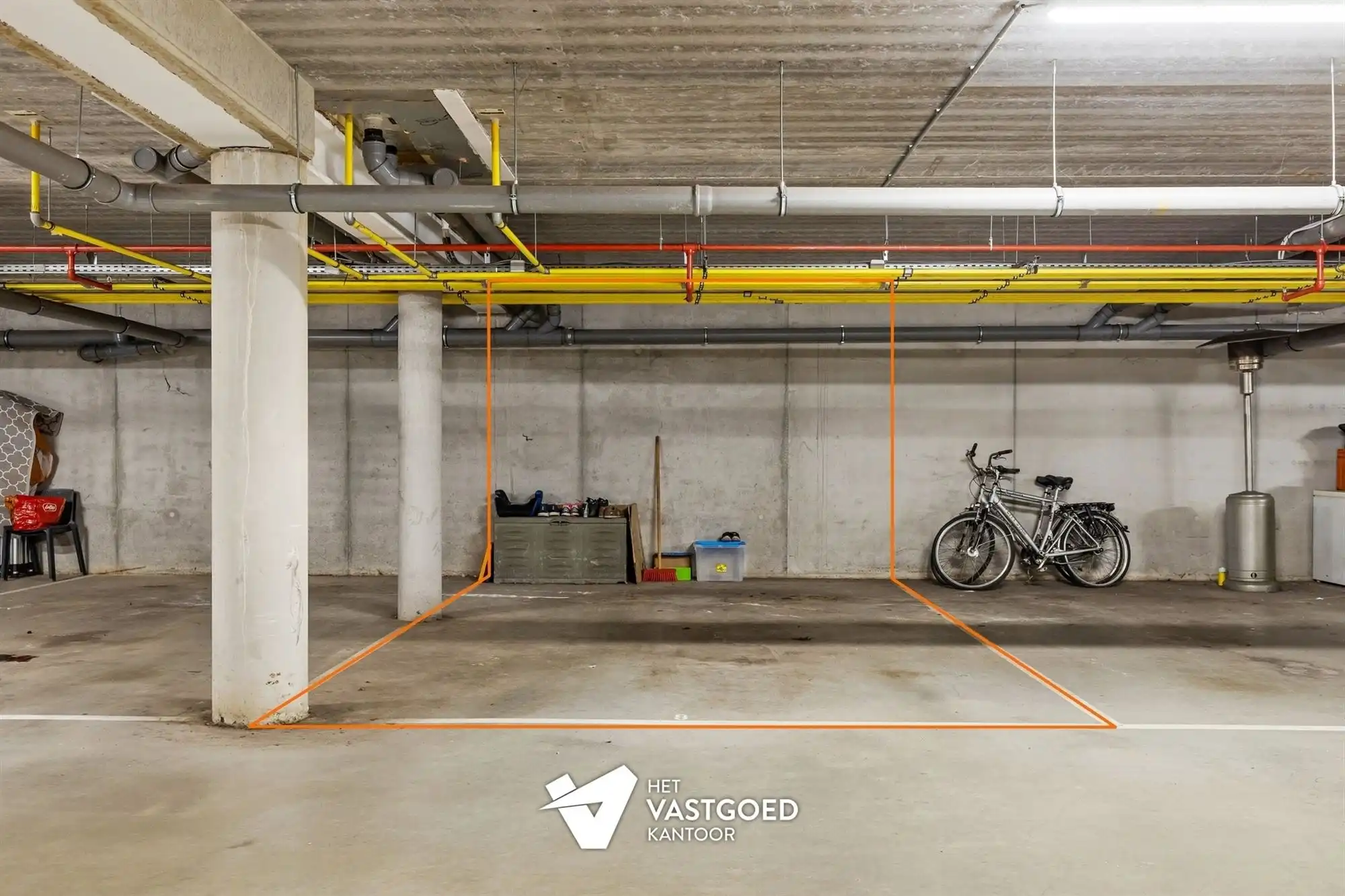 ZEER RUIM EN LICHTRIJK DUPLEX APPARTEMENT (149M²) MET 2 SLAAPKAMERS EN LEUKE VERANDA MET 2 TERRASSEN TE LAAKDAL foto 22