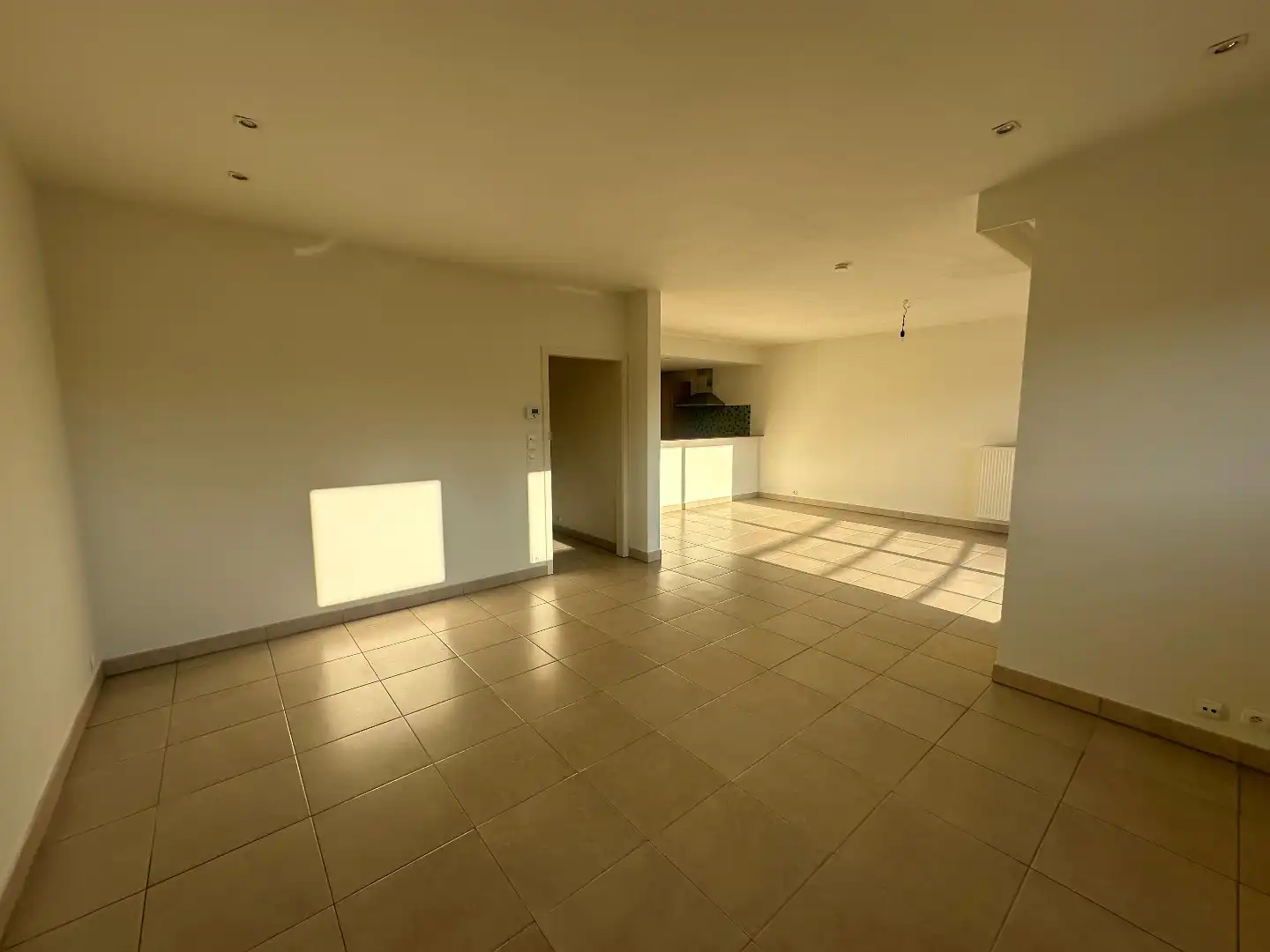 Instapklaar ruim appartement op centrale ligging! foto 2