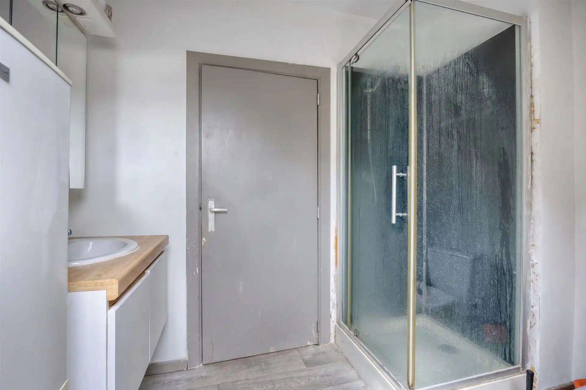 Ruime woning, momenteel ingericht als 4 studio's! foto 21