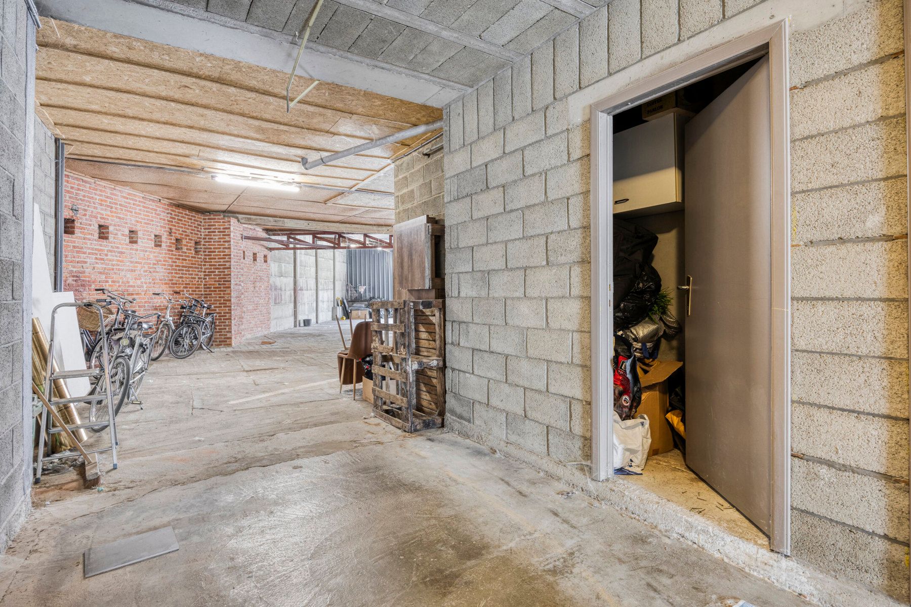 Gelijkvloers appartement met 1 slaapkamer foto 16