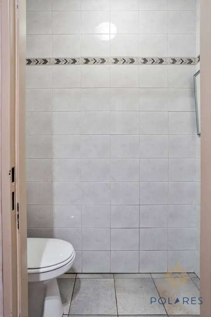 handelspand met ruime woning foto 38