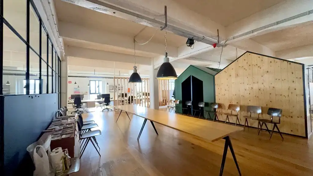 Hip loftkantoor te huur in Handelsdokcenter in Gent foto 16