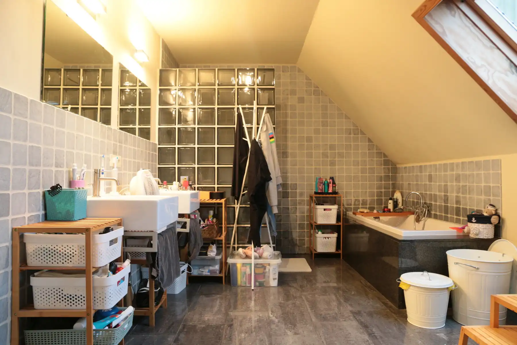 Centraal gelegen bel-etagewoning in het centrum van Aalter! foto 13
