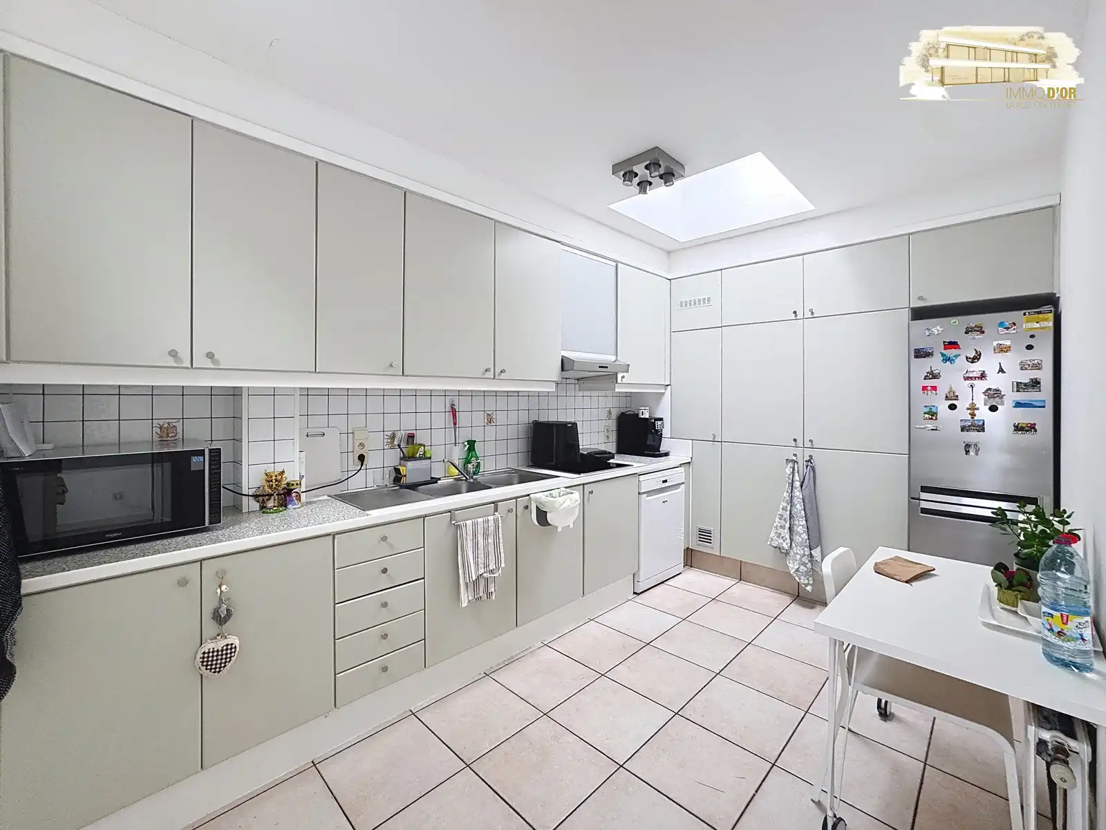 Te koop In hartje Brasschaat handelspand + duplex foto 4