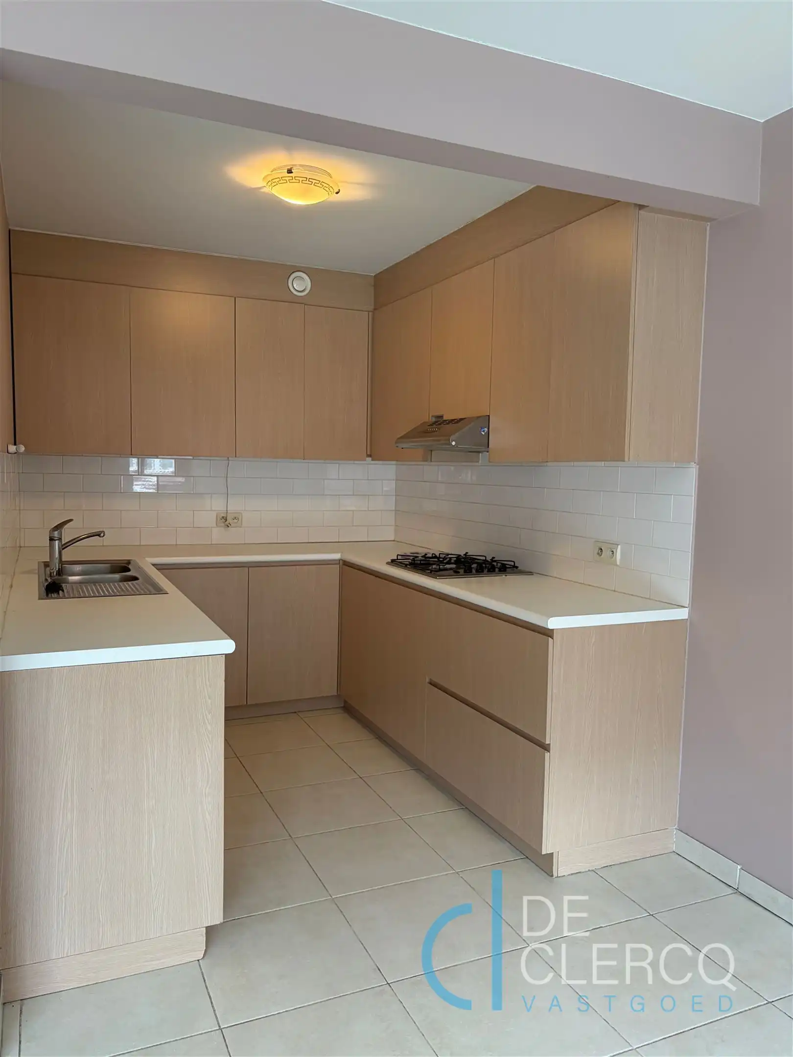 Tweeslaapkamer appartement met autostaanplaats te huur Gent! foto 6