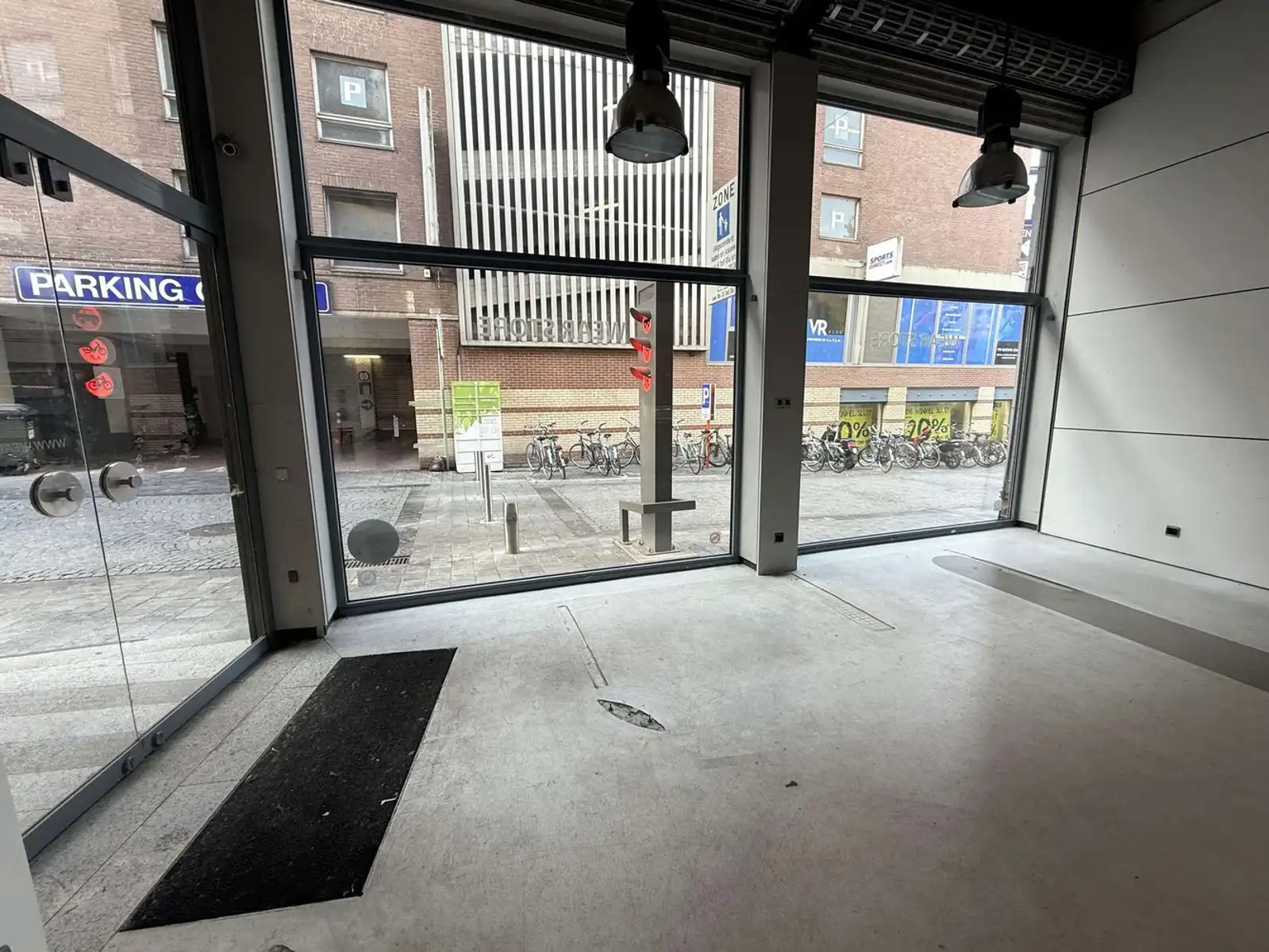 Handelsgelijkvloers tussen Bondgenotenlaan en Diestsestraat foto 3