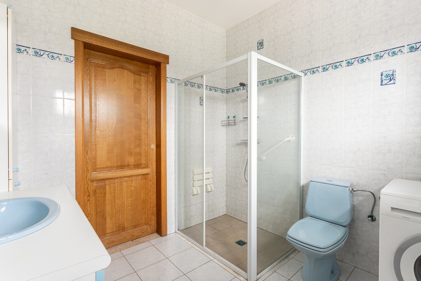 Villa op een perceel van 9a 74ca met garage en potentieel voor 4 à 5 slaapkamers. foto 16