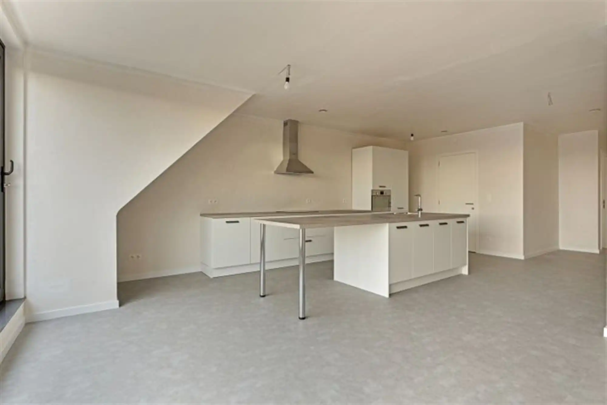 Nieuwbouwappartement met 2 slaapkamers en lift in centrum foto 2