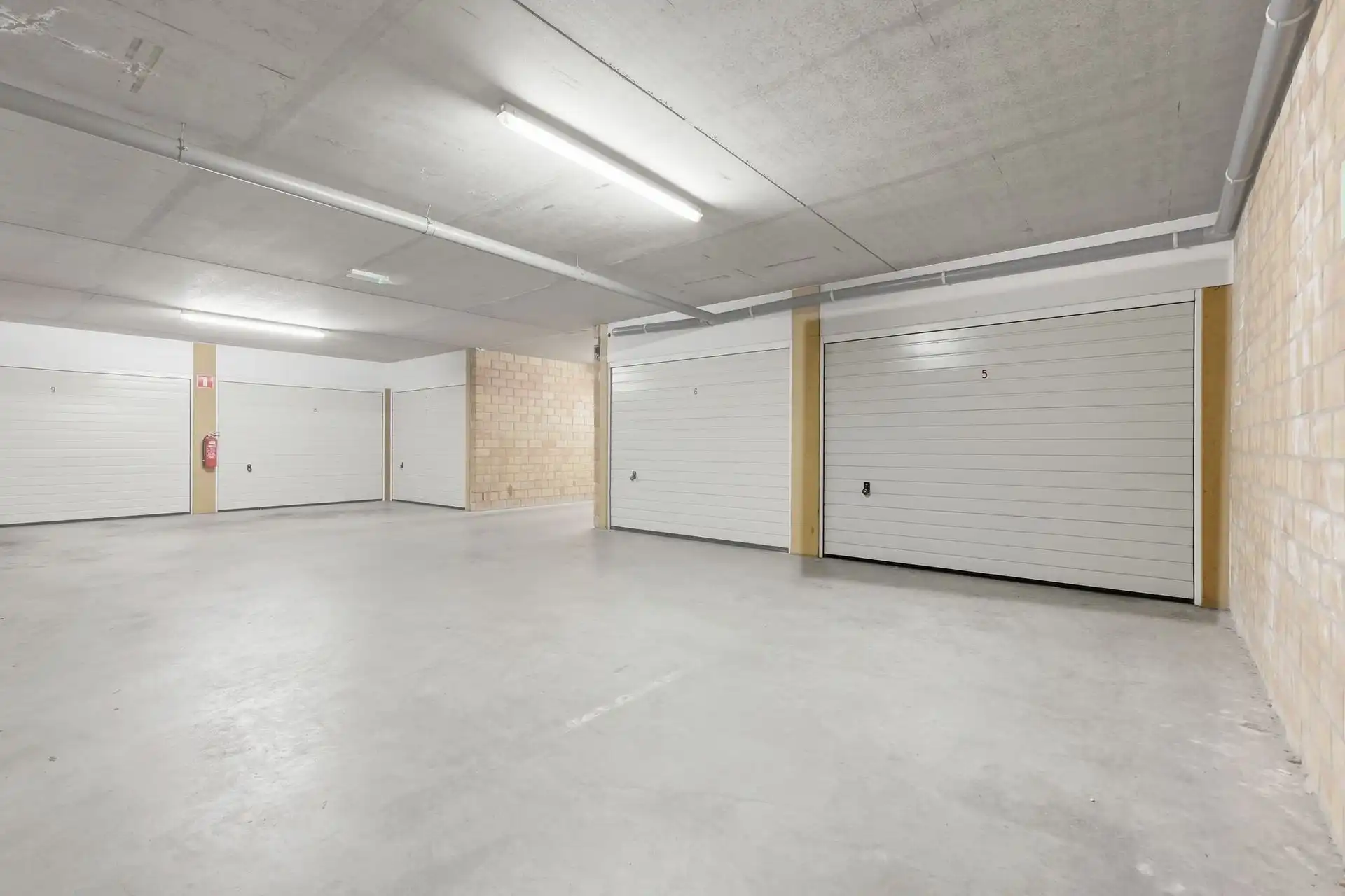 RUIM / MOGELIJKHEID GARAGE foto 21