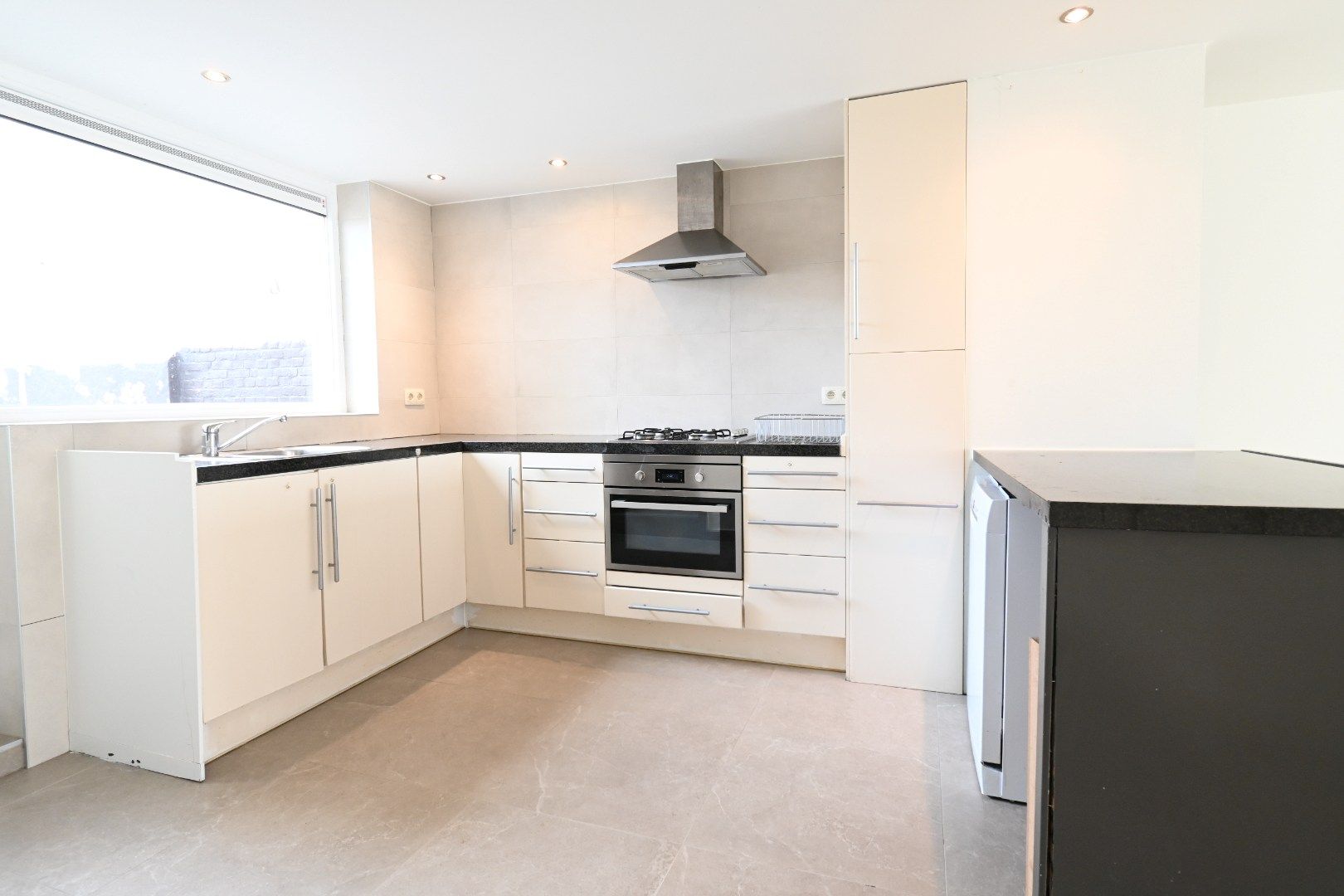 Gezellig gerenoveerd huisje met terras en tuintje op zeer rustige landelijke ligging foto 7