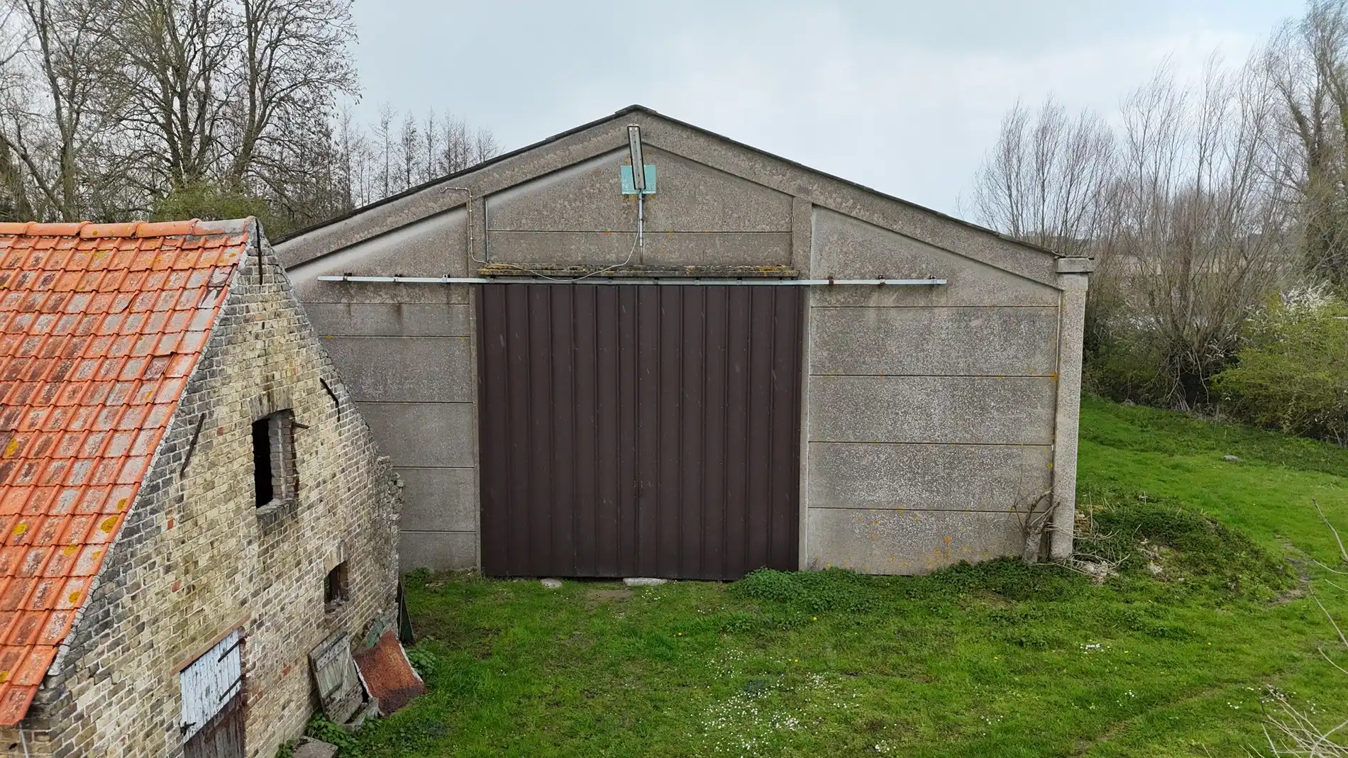 Rustig gelegen alleenstaande woning met loods en schuur te Kortemark  foto 9