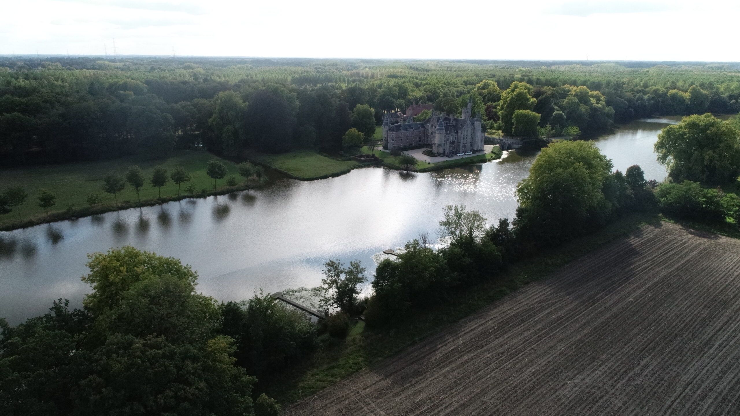 Landelijk gelegen, volledig gerenoveerde 3 slpk woning, op exclusieve ligging foto 12