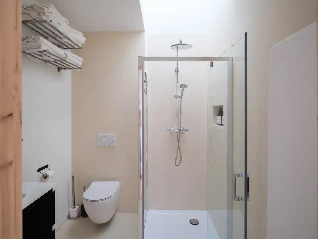 Prachtig gerenoveerde (Volt Architecten) interbellumwoning met vier slaapkamers, twee badkamers en zonnige stadstuin nabij de Bijloke. foto 28