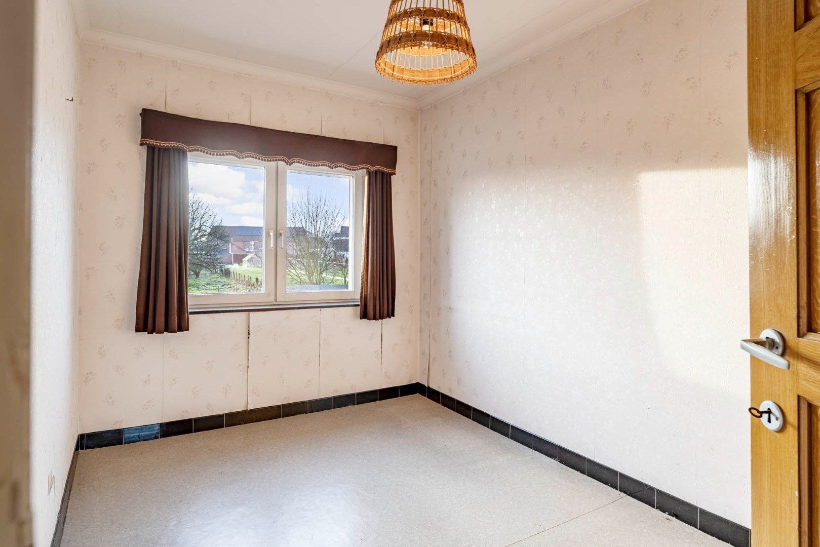Te renoveren vrijstaande woning met zuidwest gerichte tuin en achterliggende weide op 16a 23ca foto 16