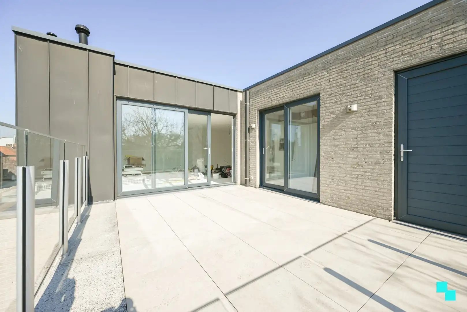 Energiezuinig penthouse met zonneterras te Izegem foto 3