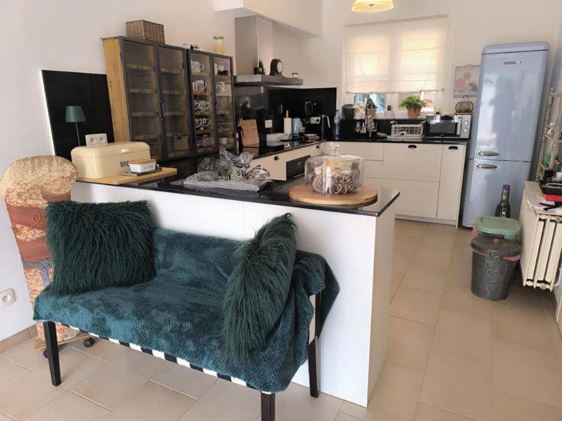 Intapklare woning met dubbele garage foto 8