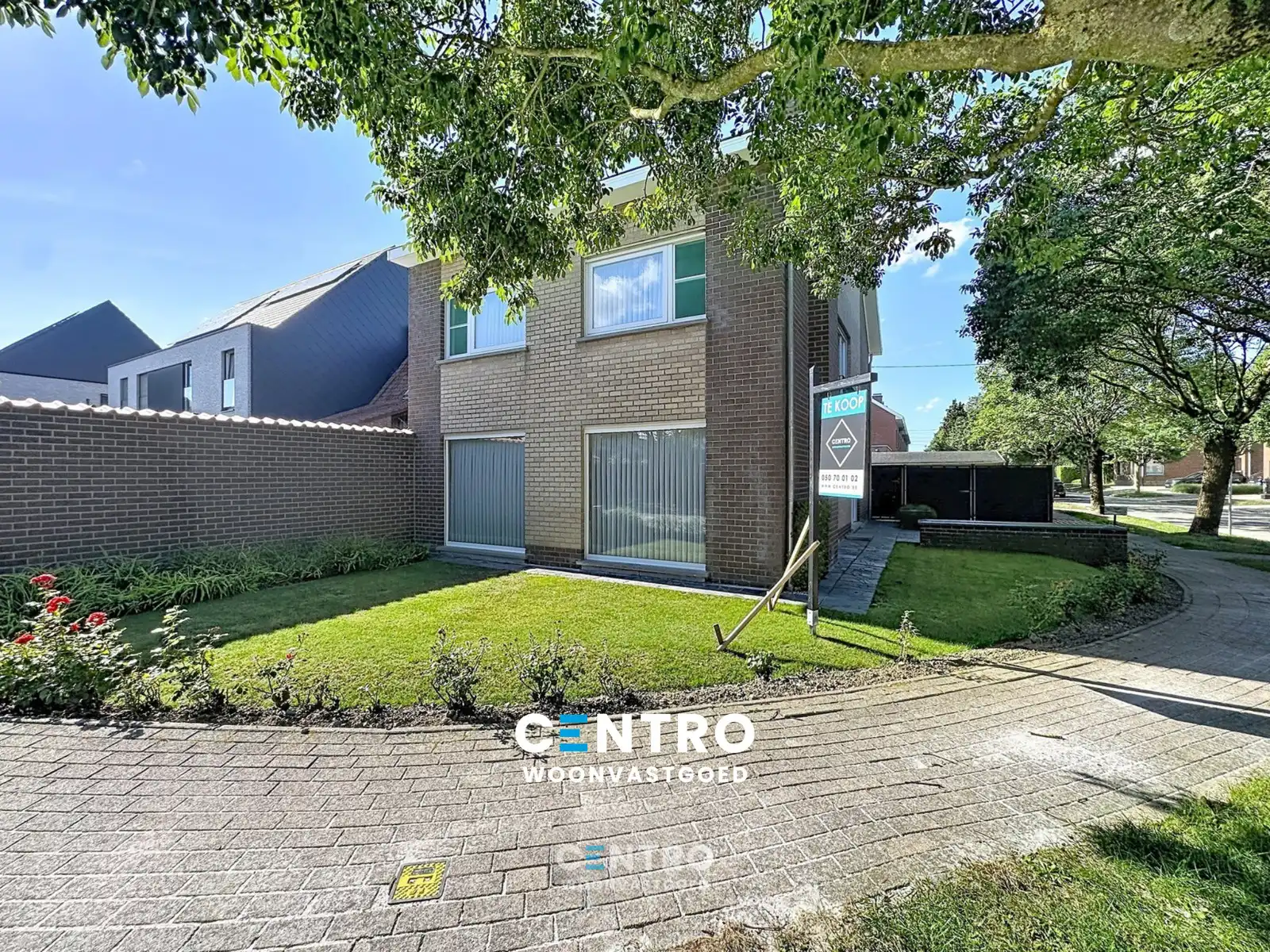 Hoofdfoto van de publicatie: Interessante woning te Oekene met 5 slpks, garage én 4 parkeerplaatsen!