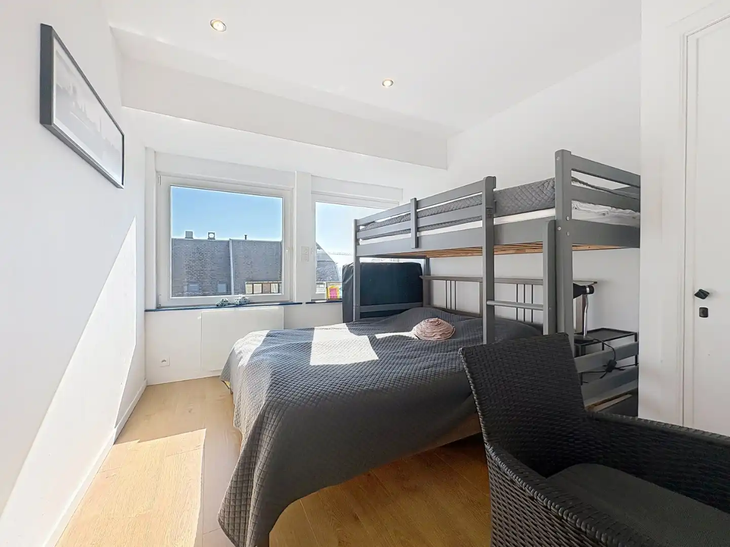 Stijlvol vernieuwd hoekappartement op de 6e verdieping met fenomenaal zeezicht foto 9