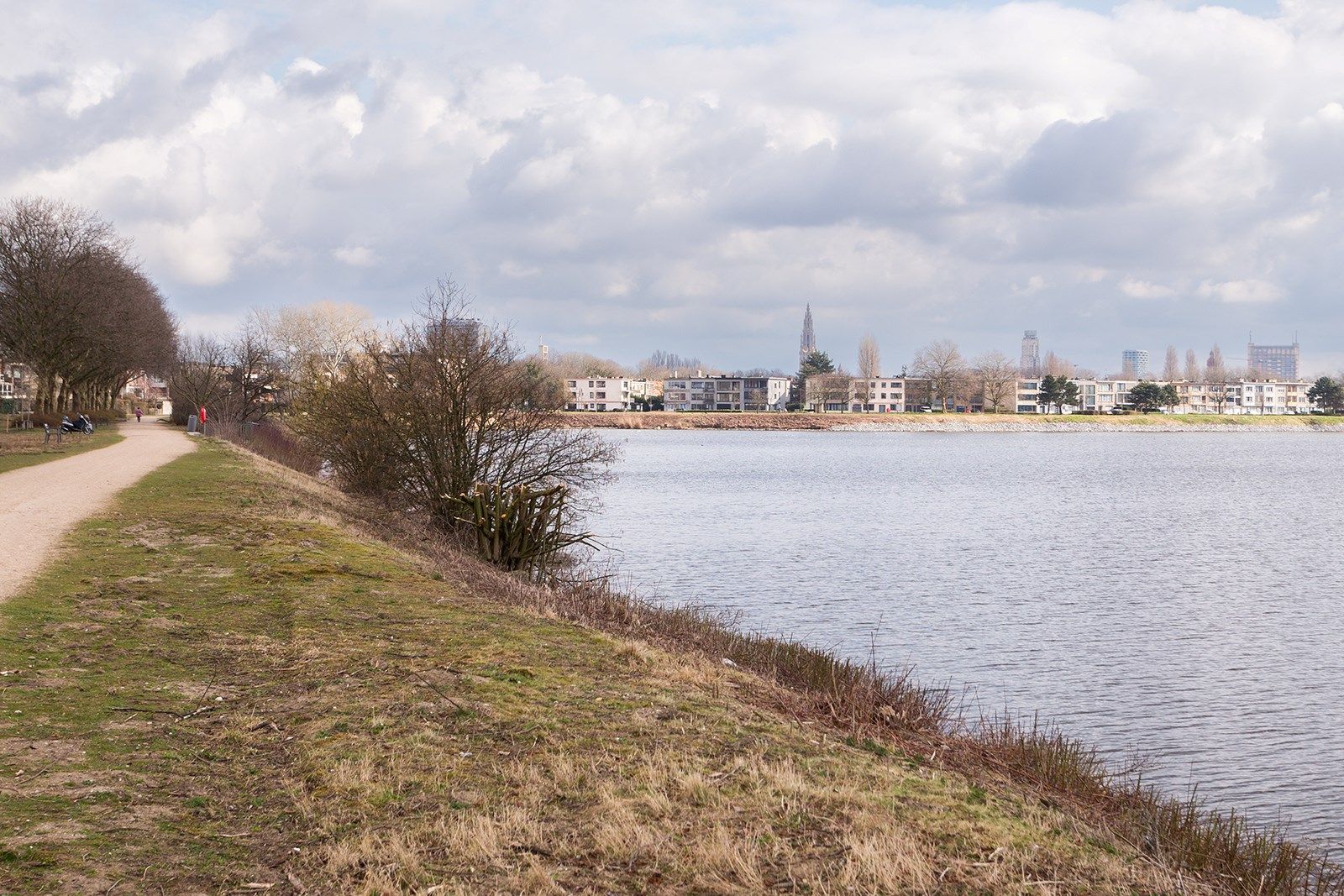 Zeer ruim, luxueus en lichtrijk appartement met 2 terrassen en zicht op het Galgenweel foto 26