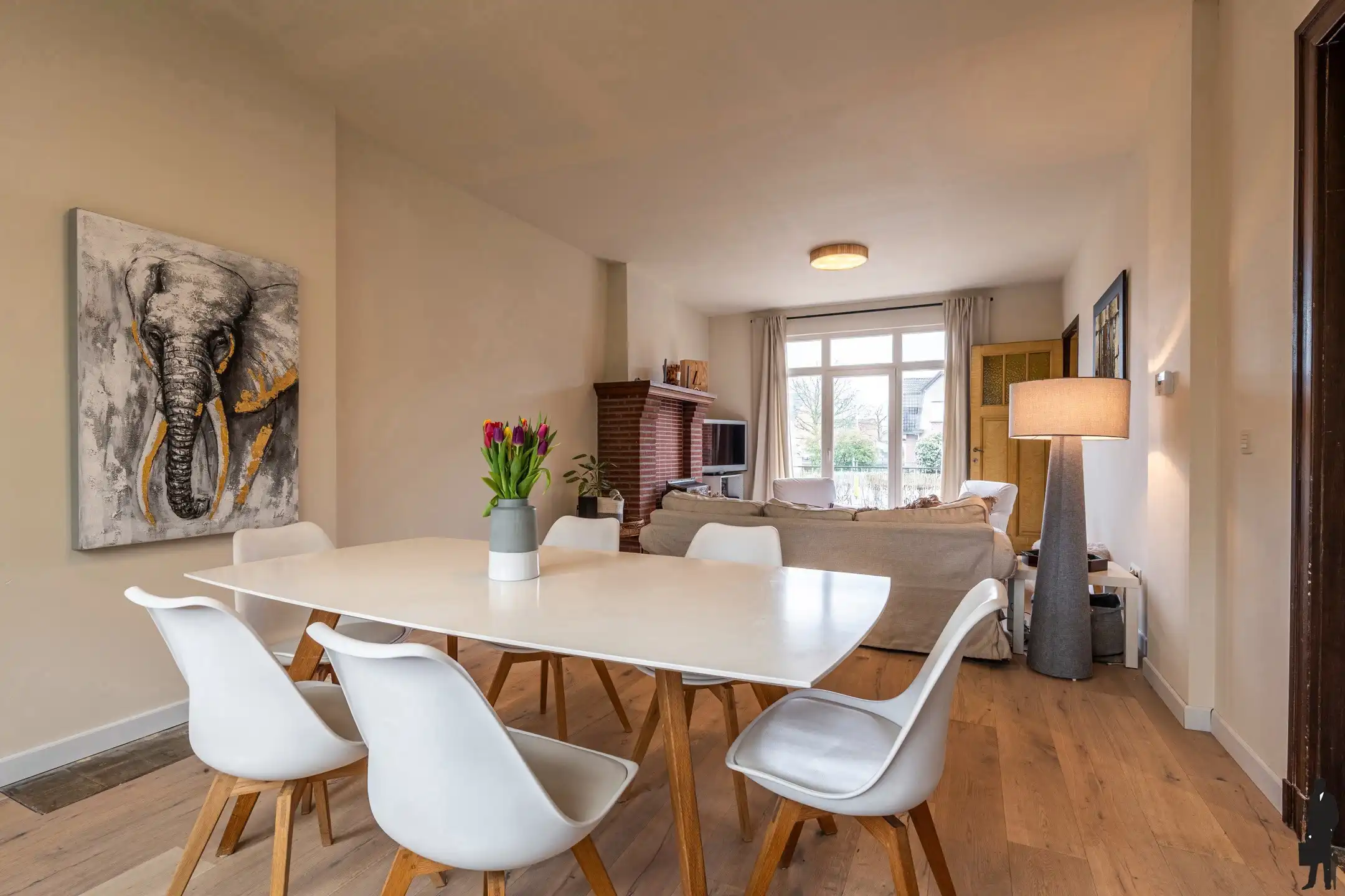 Authentiek gerenoveerd vrijstaand herenhuis te Zoersel! foto 5