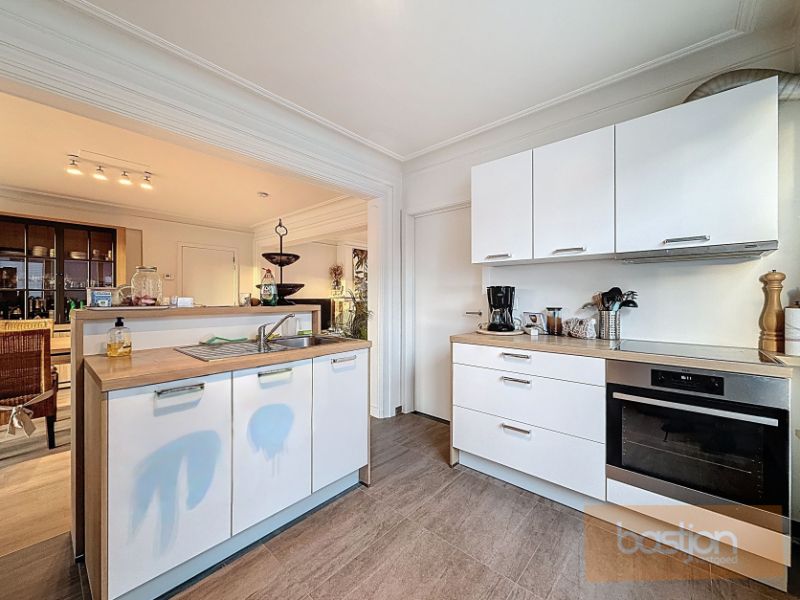 Prachtig gerenoveerd appartement met 2 slaapkamers foto 8