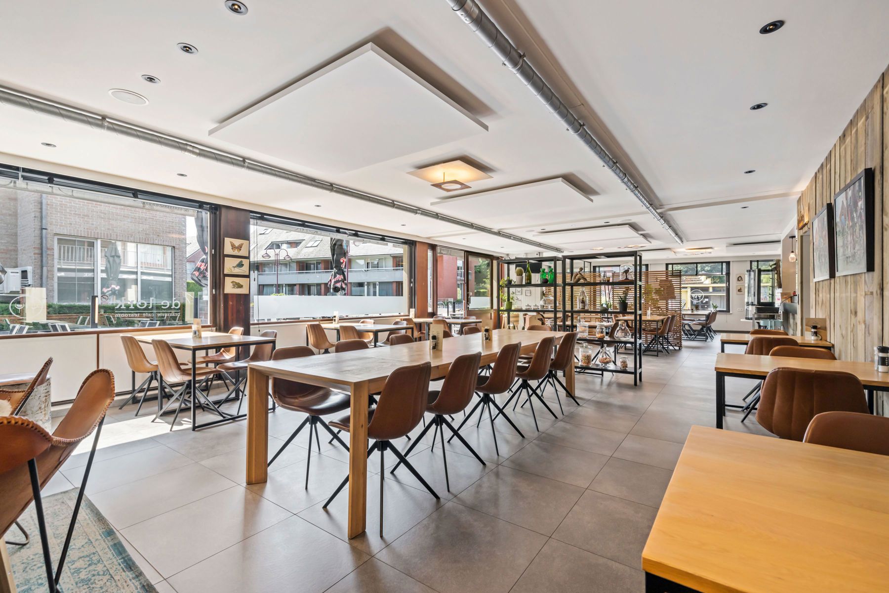 Overname brasserie inclusief gebouw en woongelegenheid foto {{pictureIndex}}