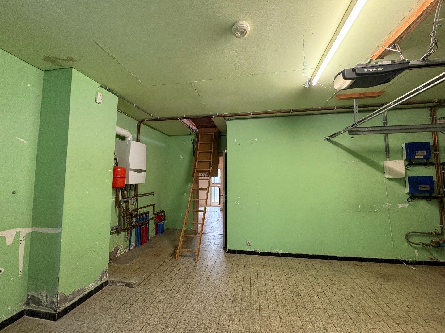 Ruime en goed onderhouden bungalow met zonnige tuin– Elverdinge dorpskern. Opp: 884m². foto 15