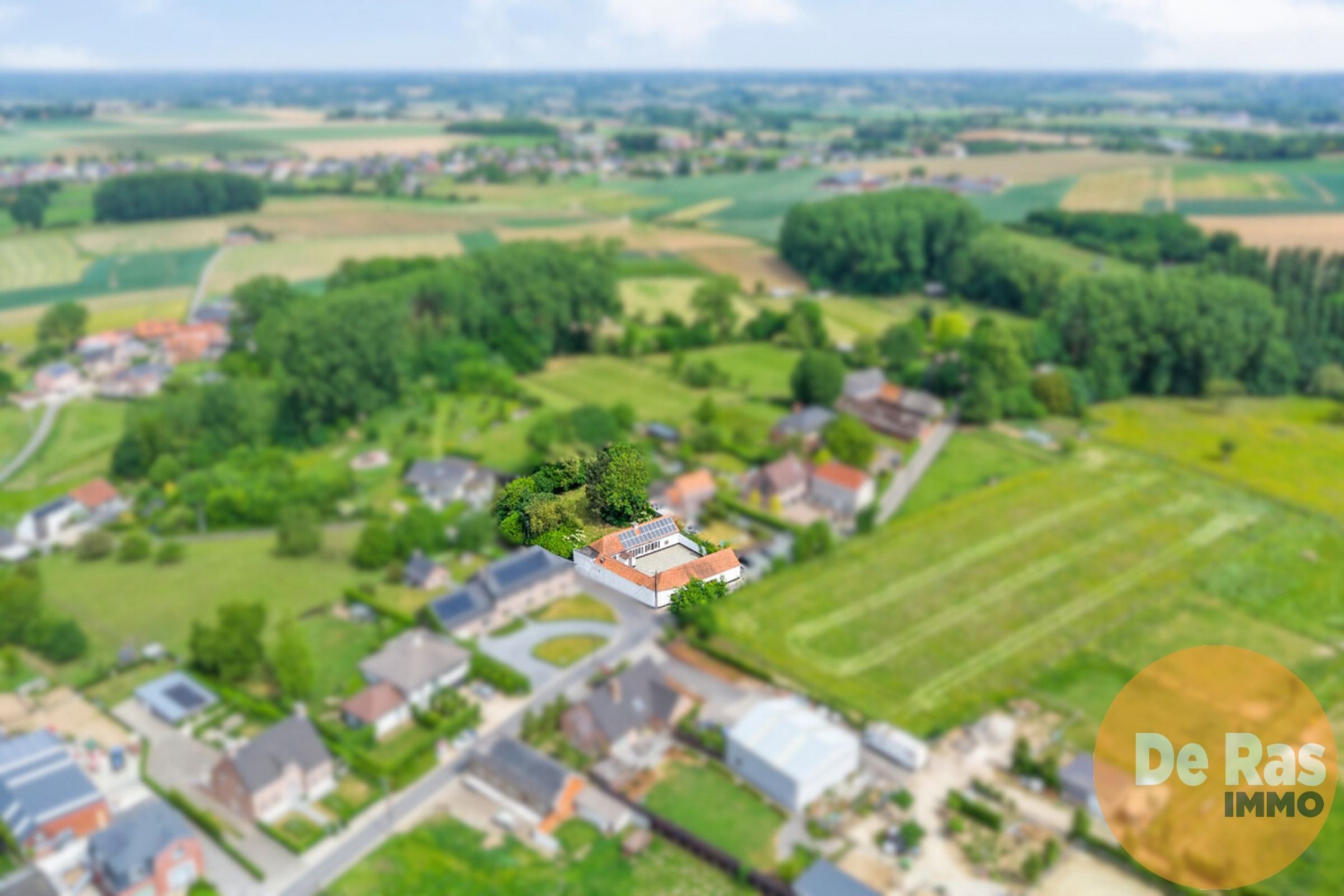 ZWALM - Charmante vierkantshoeve met tuin op rustige ligging foto 3