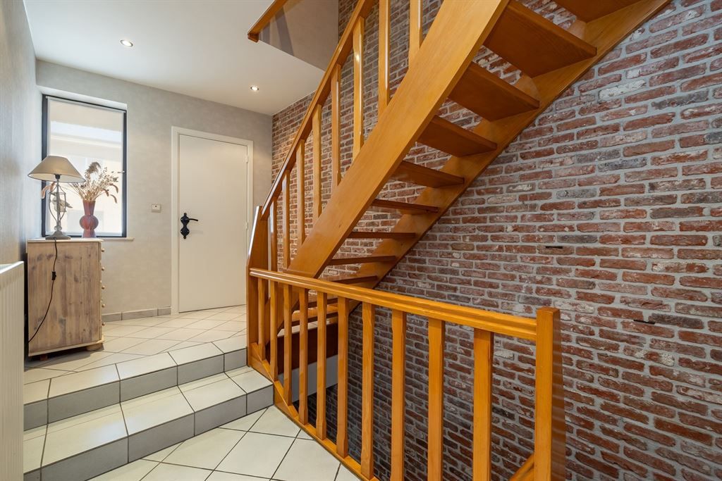 Grote jaren ’90 woning, met praktijkruimte en laag EPC foto 11
