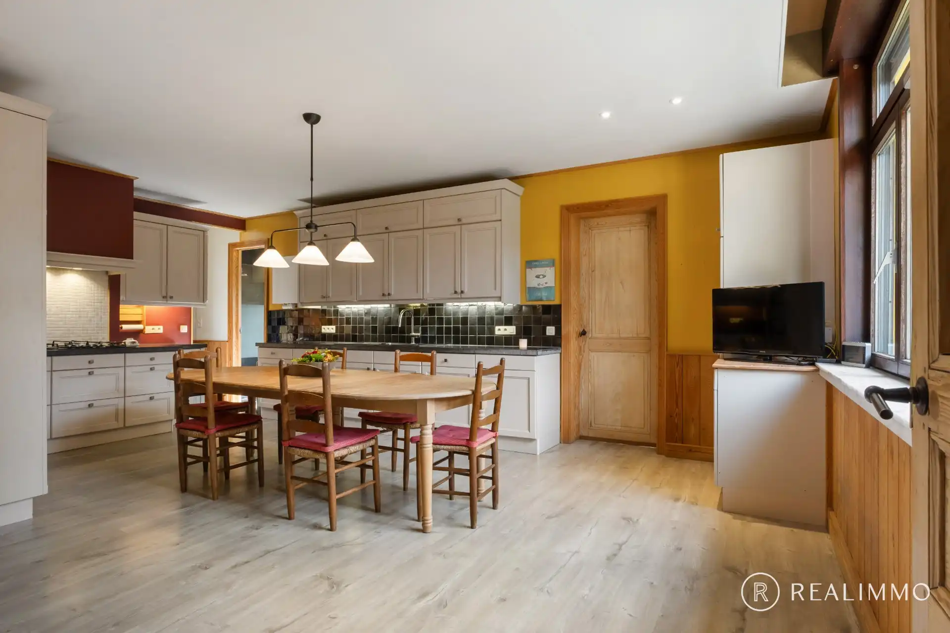 Gerenoveerde landelijk gelegen woning op 1731 m² foto 9