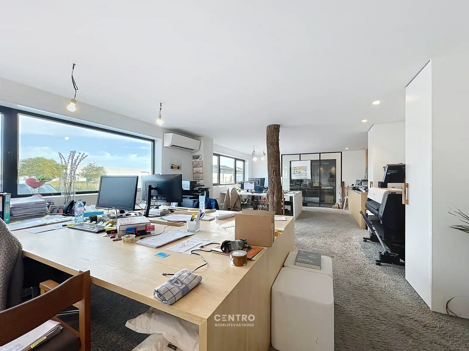 Multifunctioneel bedrijfsgebouw op een perceel van 10.321 m² te Kuurne! foto 15