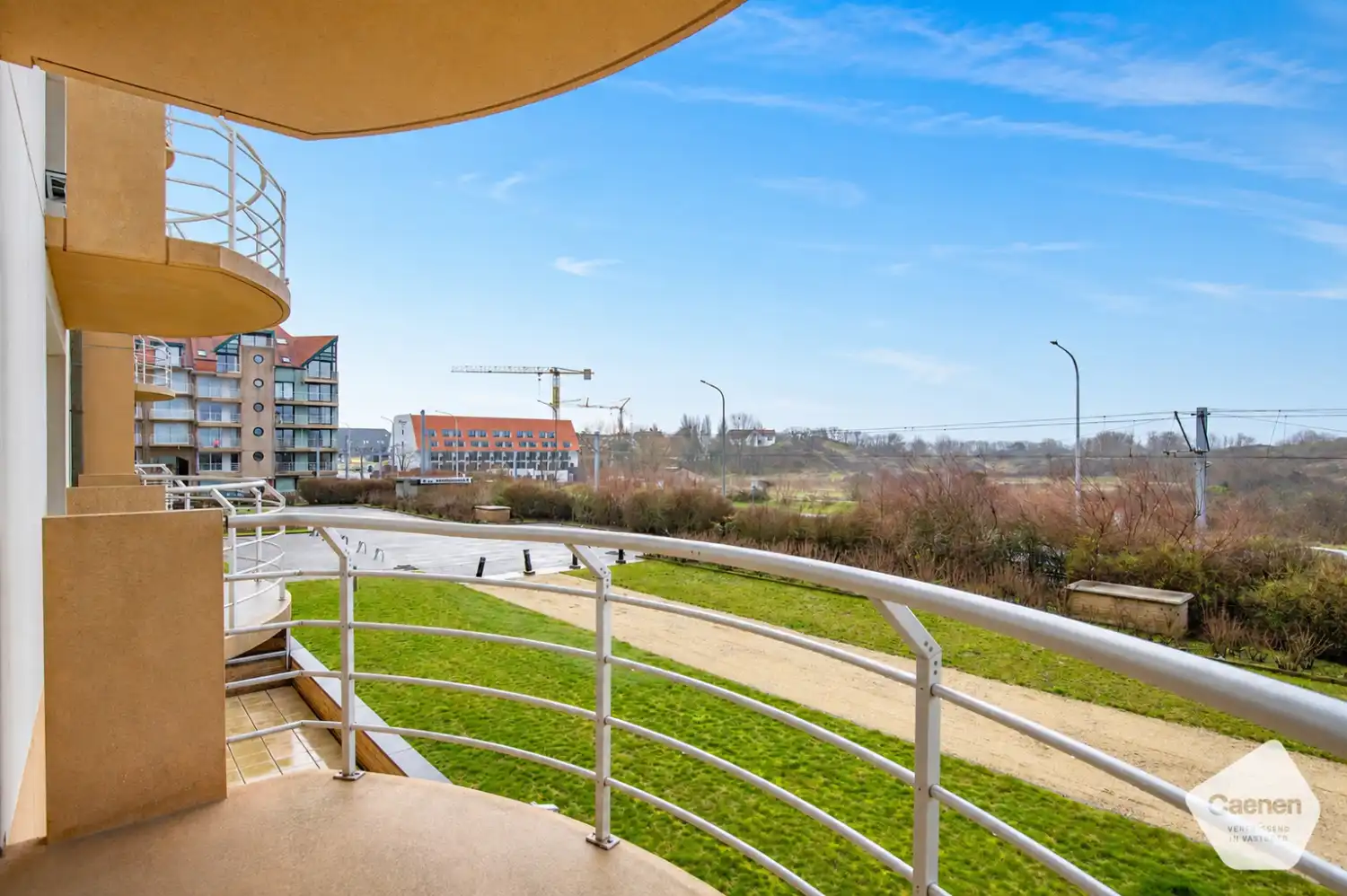 Lichtrijk 2-slaapkamer appartement met zonnig terras en open zicht foto 10