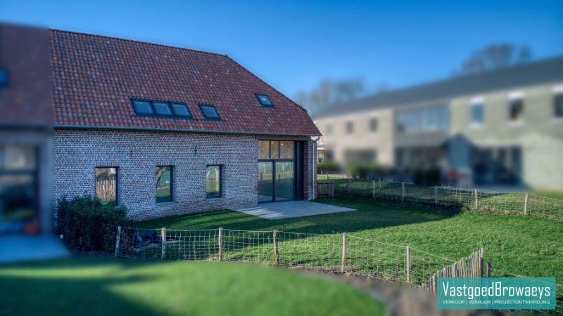 Karaktervolle zorgwoning met alle comfort gelegen in woonerf Ter Roosebeke foto 8