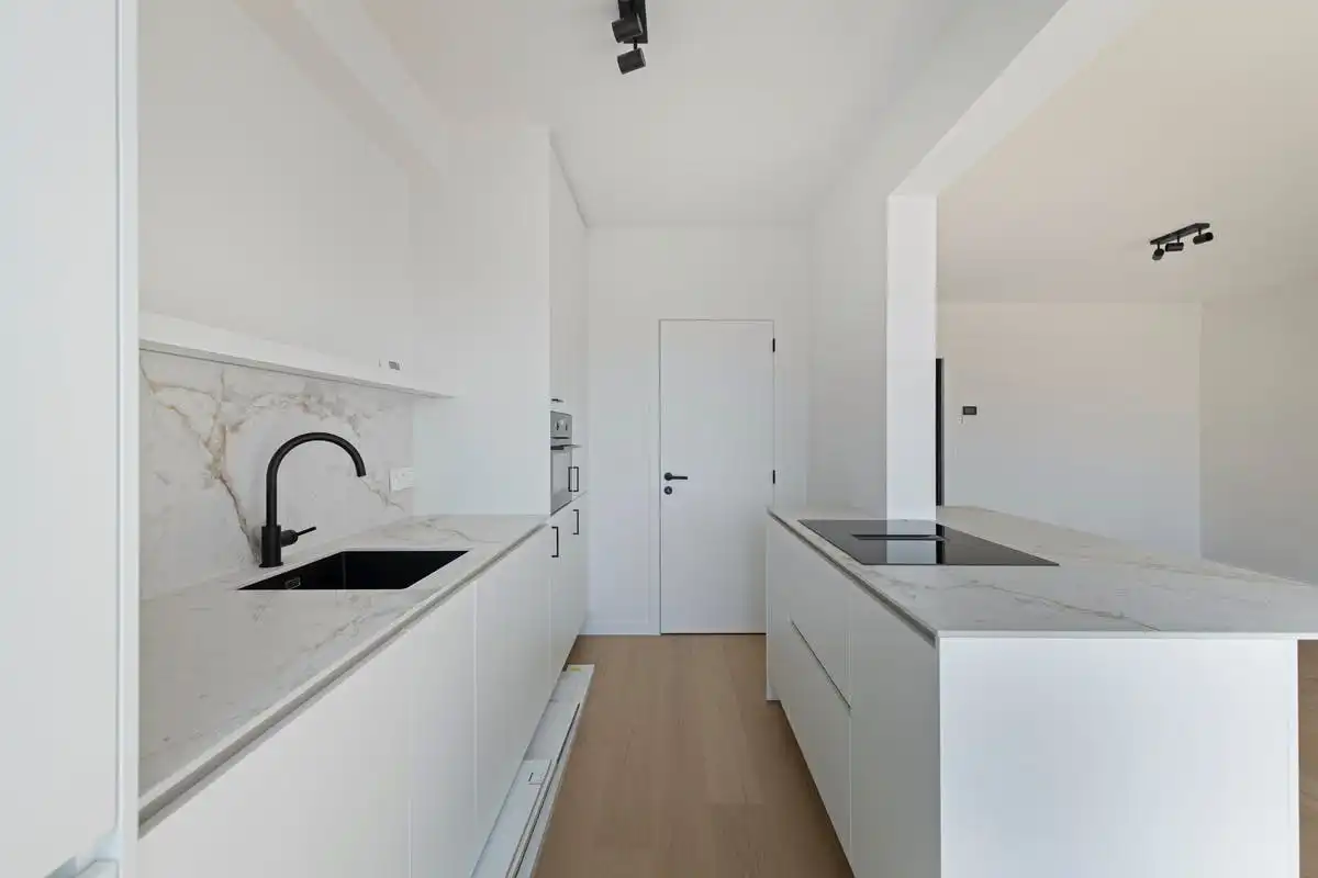 Gerenoveerd (2026) appartement te koop te Blankenberge foto 4
