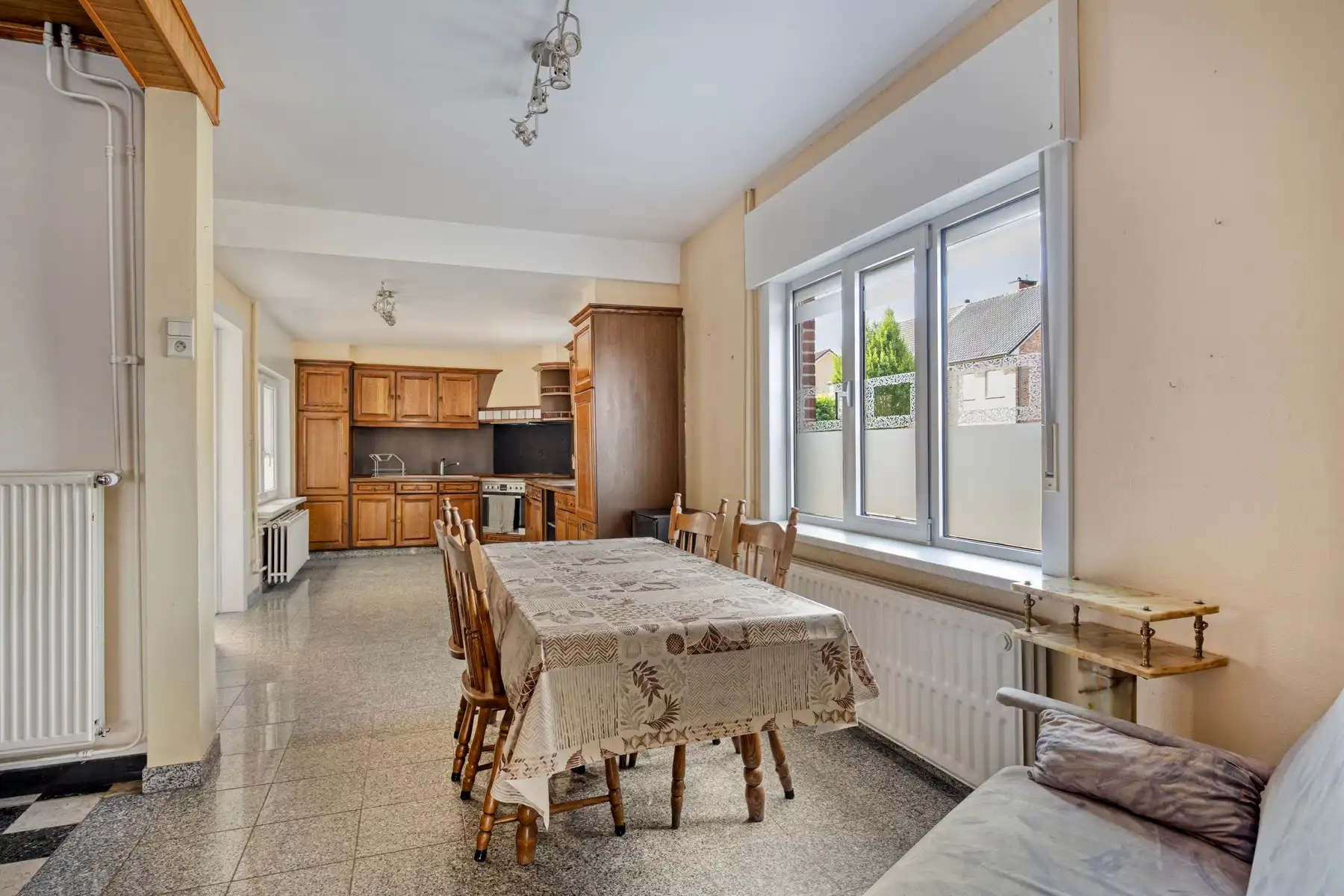 Halfvrijstaande woning met 3 slaapkamers foto 7