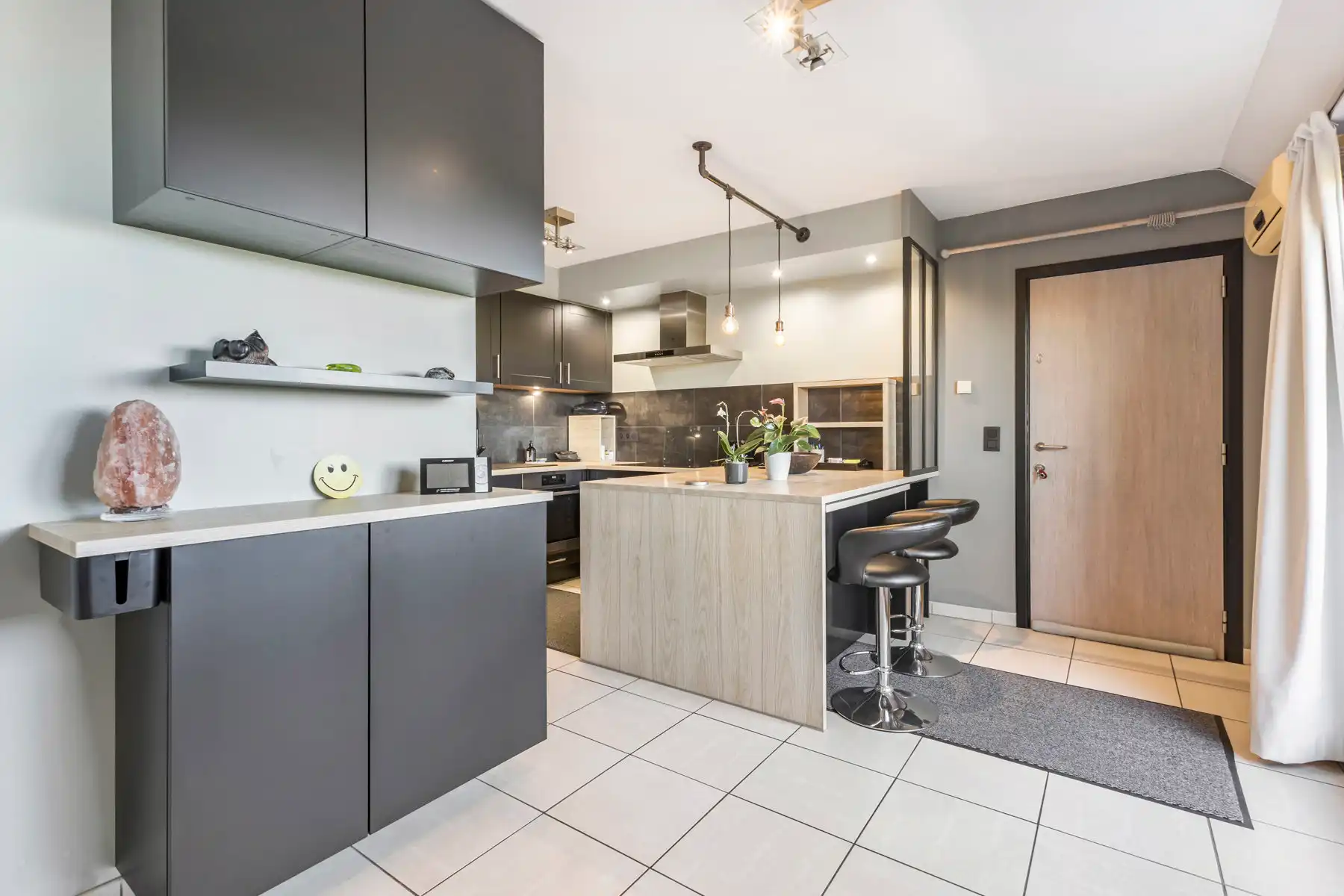 Appartement met 2 slaapkamers, 2 autostaanplaatsen en balkon foto 9