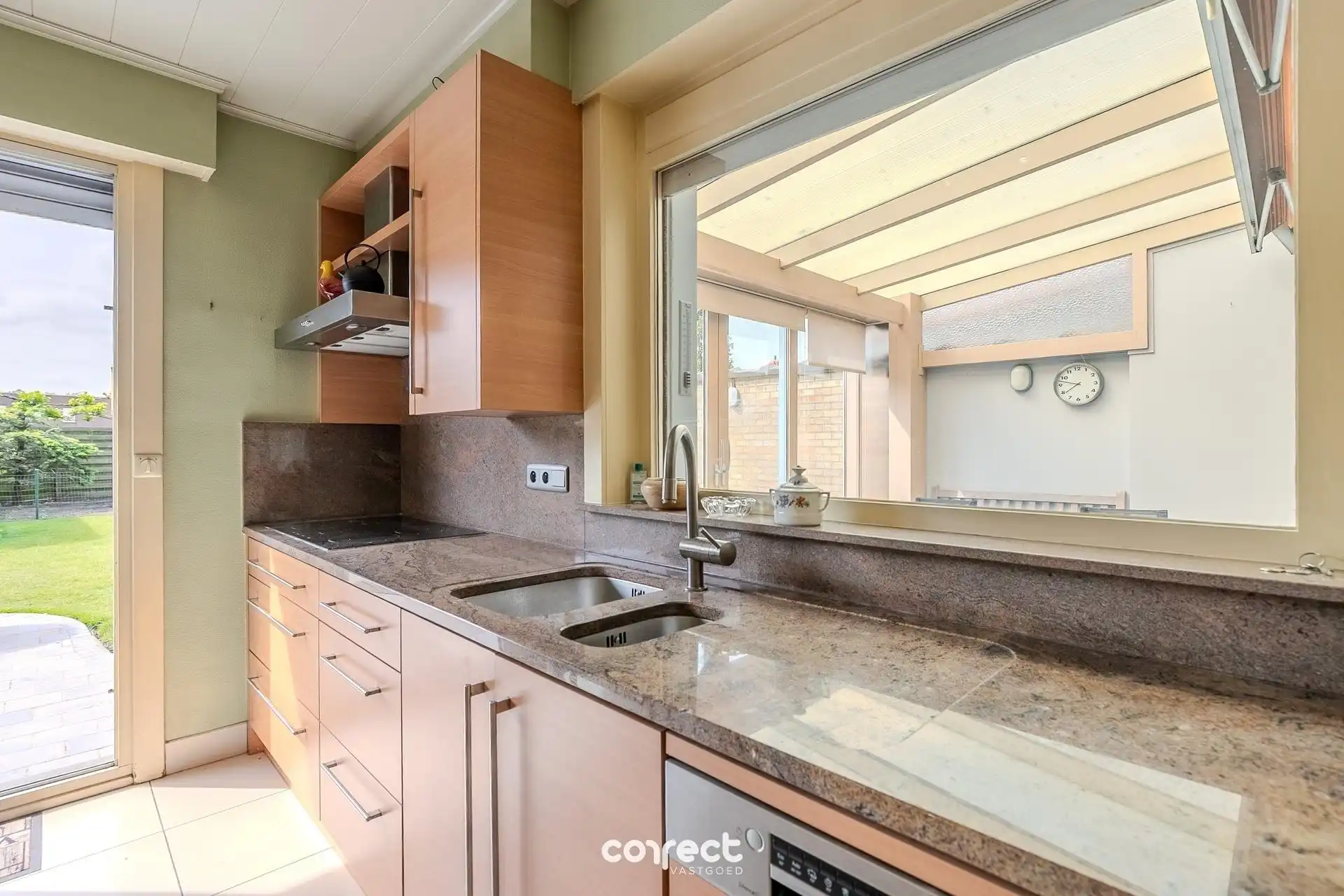 Heel goed onderhouden gezinswoning, met garage, zongerichte tuin en 3 ruime slaapkamers. foto 8