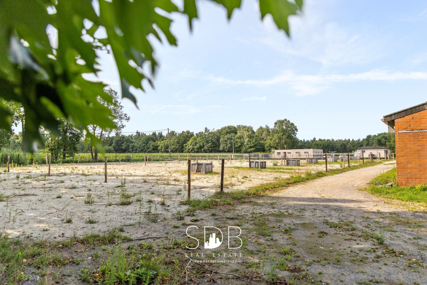 Boerderij met paardenfaciliteiten en graslanden op 14.490m² foto 21